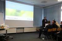 Victor Romanov, Leiter Technologie bei der Kurtz GmbH, bei seinem Vortrag in Bayreuth