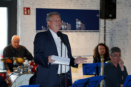 CEO Rainer Kurtz bei seiner Ansprache anlässlich der Wiedereröffnung des Hammermuseums