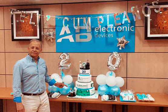 20 Jahre AB Electronic Devices S.L. in Spanien – Geschäftsführer Adolfo Barbé feierte mit seinem Team